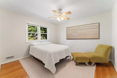 114 Oxford Road, New Rochelle, NY 10804 - Photo 17