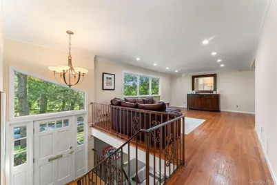 114 Oxford Road, New Rochelle, NY 10804 - Photo 3