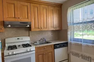 5 Lawrence Dr, White Plains, NY 10603 - Photo 5