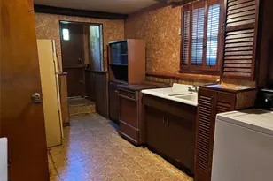 10 13th Ave, West Babylon, NY 11704 - Photo 21