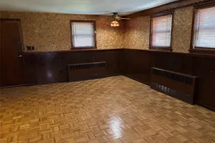 10 13th Ave, West Babylon, NY 11704 - Photo 17