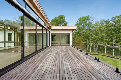 27 Fresh Pond Road, Mott Haven, NY 11963 - Photo 21