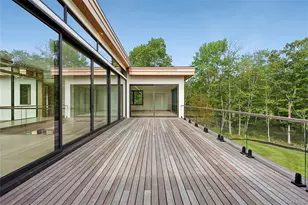 27 Fresh Pond Rd, Mott Haven, NY 11963 - Photo 21