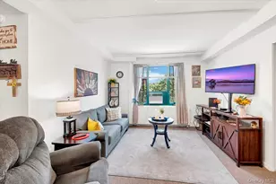 1595 Metropolitan Ave, Bronx, NY 10462 - Photo 3