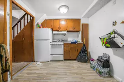 4634 Carpenter Avenue, Bronx, NY 10470 - Photo 27