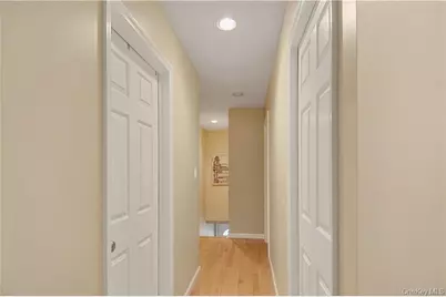 320 N Terrace Avenue, Mount Vernon, NY 10550 - Photo 11