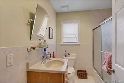 320 N Terrace Avenue, Mount Vernon, NY 10550 - Photo 17