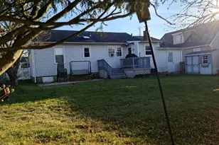 78 E Seacrest Ave, Lindenhurst, NY 11757 - Photo 17