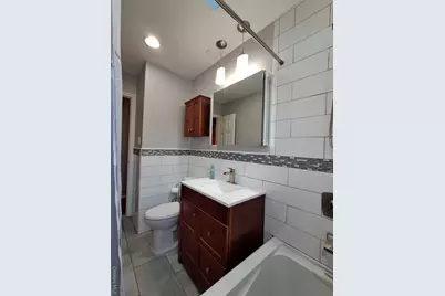 78 E Seacrest Avenue, Lindenhurst, NY 11757 - Photo 9