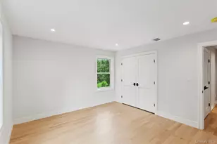 111 Fairfield Ave, Port Washington, NY 11050 - Photo 15