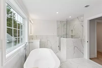 111 Fairfield Avenue, Port Washington, NY 11050 - Photo 13