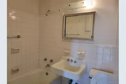 138-10 Franklin Avenue #5H, Flushing, NY 11355 - Photo 5