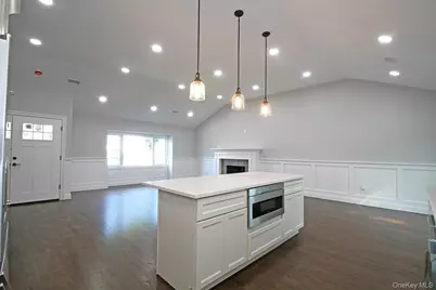 16 Eleanor Road, Plainview, NY 11803 - Photo 3