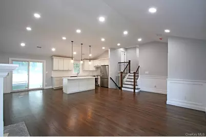 16 Eleanor Road, Plainview, NY 11803 - Photo 7