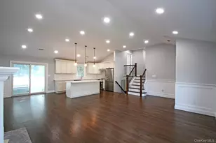 16 Eleanor Rd, Plainview, NY 11803 - Photo 7