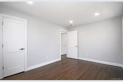 16 Eleanor Road, Plainview, NY 11803 - Photo 11