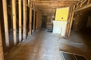 125 S Clinton Ave, Bay Shore, NY 11706 - Photo 3