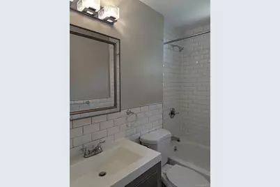 9C Hemlock Drive #47, Bay Shore, NY 11706 - Photo 3