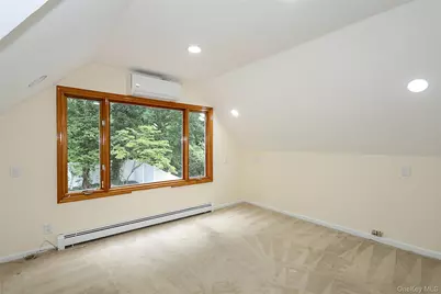 81 Carriage Lane, Roslyn Heights, NY 11577 - Photo 29