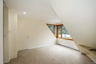 81 Carriage Ln, Roslyn Heights, NY 11577 - Photo 35