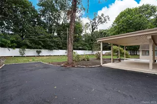 81 Carriage Ln, Roslyn Heights, NY 11577 - Photo 39