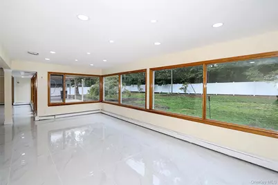 81 Carriage Lane, Roslyn Heights, NY 11577 - Photo 23