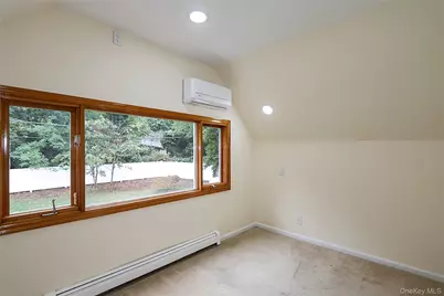 81 Carriage Lane, Roslyn Heights, NY 11577 - Photo 31