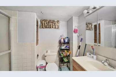 9 Melville Rd N, Huntington Station, NY 11746 - Photo 7