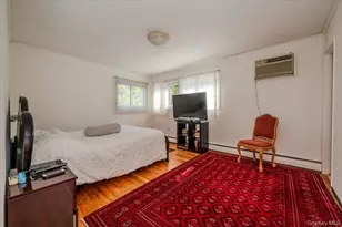 79 E Deer Park Rd, Dix Hills, NY 11746 - Photo 11