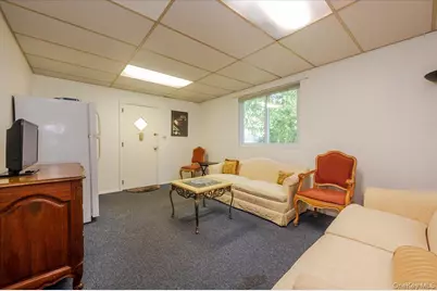 79 E Deer Park Road, Dix Hills, NY 11746 - Photo 17