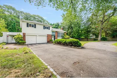 79 E Deer Park Road, Dix Hills, NY 11746 - Photo 29