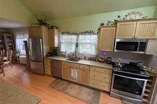 17 Somerset Ave, East Islip, NY 11730 - Photo 23