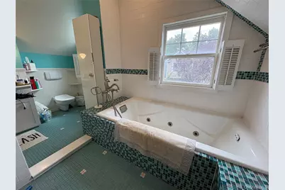 17 Somerset Avenue, East Islip, NY 11730 - Photo 29