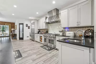 20 Jonah Road, Miller Place, NY 11764 - Photo 11