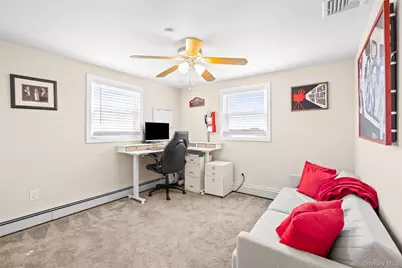 853 S Bay Street, Lindenhurst, NY 11757 - Photo 15