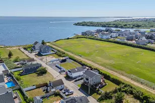 853 S Bay St, Lindenhurst, NY 11757 - Photo 23