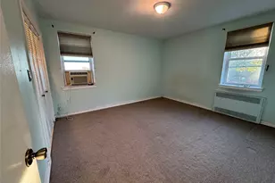 30 Cathedral Ave, Hempstead, NY 11550 - Photo 9