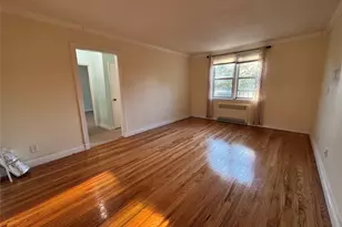 30 Cathedral Ave, Hempstead, NY 11550 - Photo 7