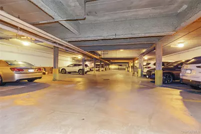 10 Ipswich Avenue #Apt. 3I, Great Neck, NY 11021 - Photo 31