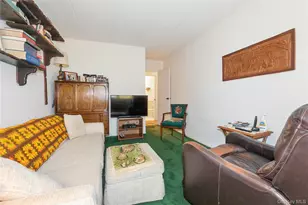 10 Ipswich Ave, Great Neck, NY 11021 - Photo 29