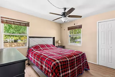 1600 Fire Avenue, Medford, NY 11763 - Photo 7