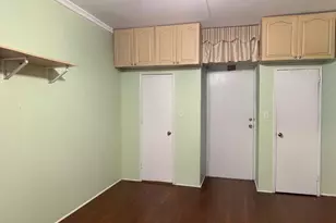 84-01 Main St, Briarwood, NY 11435 - Photo 3