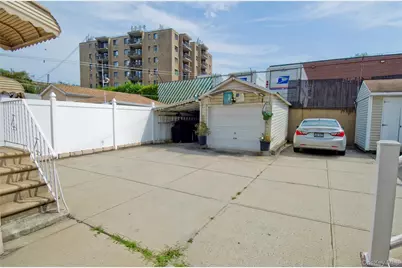 71-28 66th Drive, Middle Village, NY 11379 - Photo 15