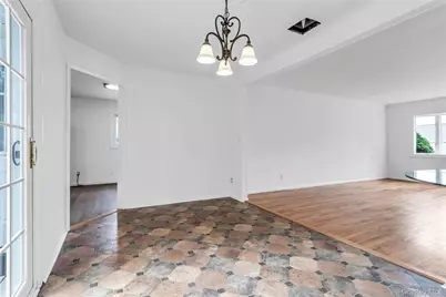 344 N Hickory Street, Massapequa, NY 11758 - Photo 7