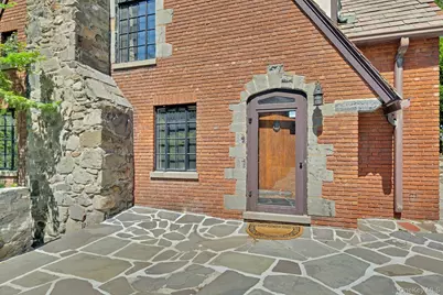 11 Seaman Road, Poughkeepsie, NY 12601 - Photo 3