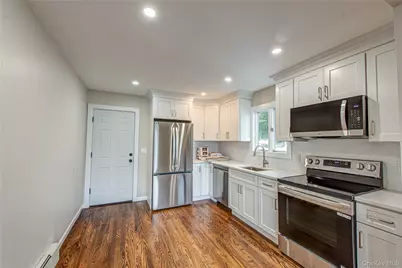 31 Terrell Street, Patchogue, NY 11772 - Photo 3