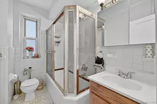 601 Pelham Pkwy N, Bronx, NY 10467 - Photo 27