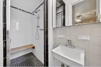 601 Pelham Parkway N #106, Bronx, NY 10467 - Photo 23