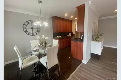 234 River Avenue #14, Patchogue, NY 11772 - Photo 5