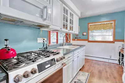 31 N Lexow Avenue, Nanuet, NY 10954 - Photo 5